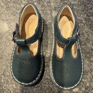 L'Amour toddler shoes size 9